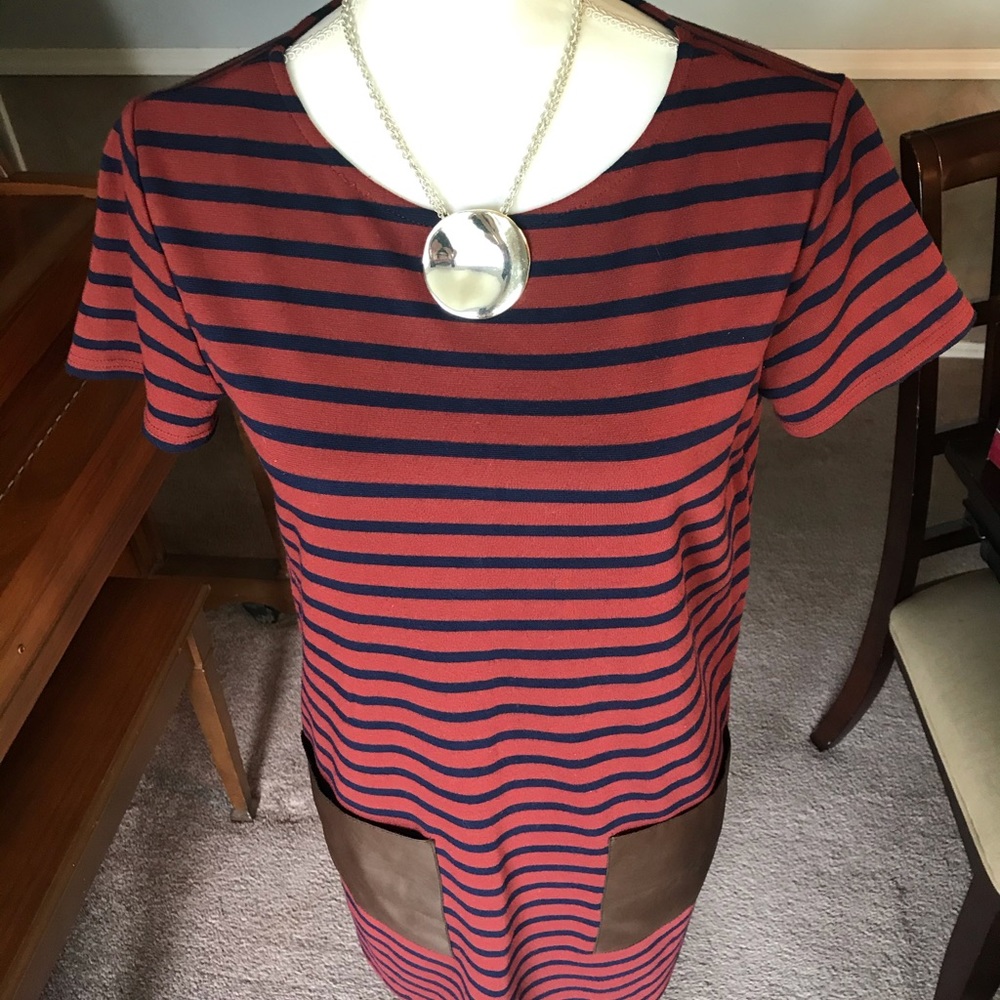 Dress - Picture 2 of 5